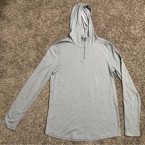 Under Armour Mens Fitted Long Sleeve Shirt with hood. Sz M
